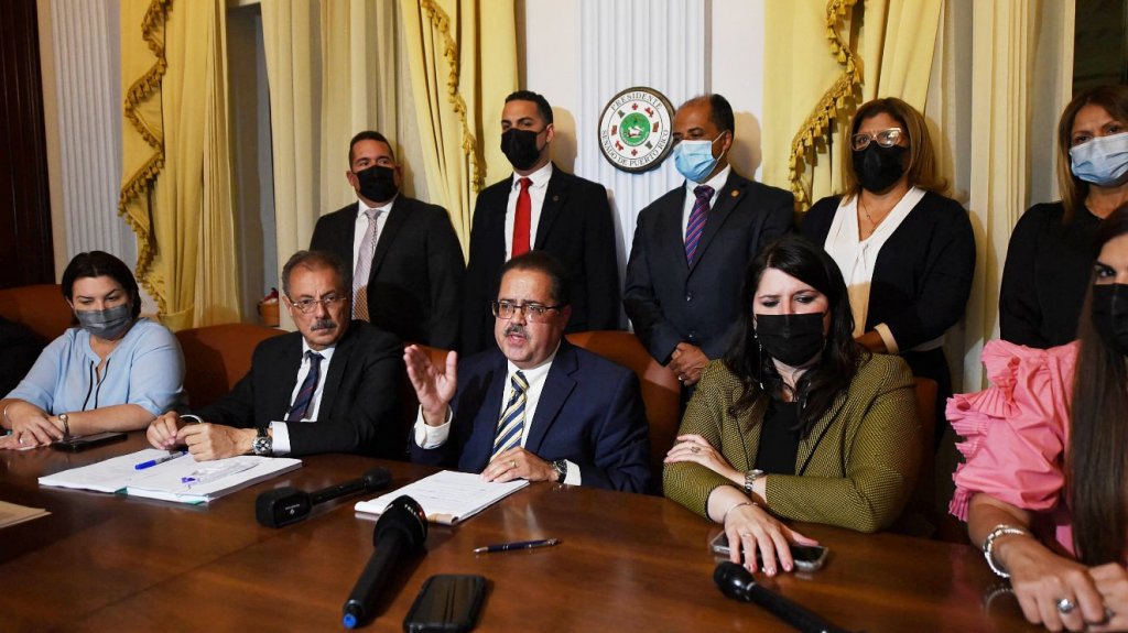  Senado aprueba presupuesto de 10,112 millones y aumento del salario m&iacute;nimo a nueve d&oacute;lares la hora 