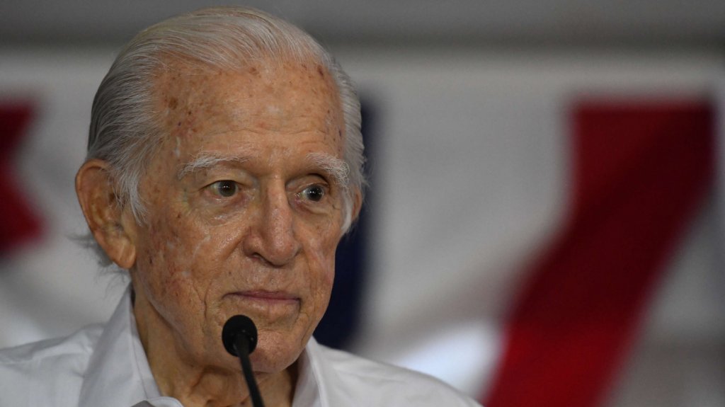  En condición delicada de salud el exgobernador Carlos Romero Barceló 