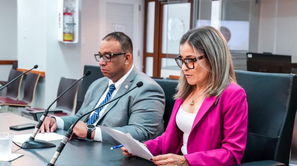  Senado evalúa proyecto para establecer salario base de $3,000 a policías municipales 