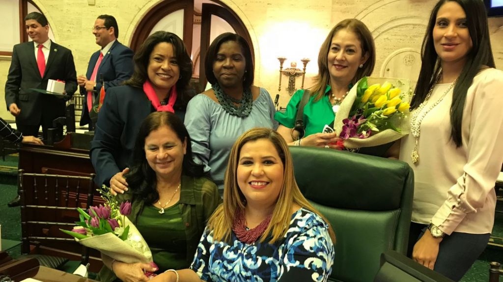  Excluir&iacute;an del IVU art&iacute;culos de higiene para la mujer 