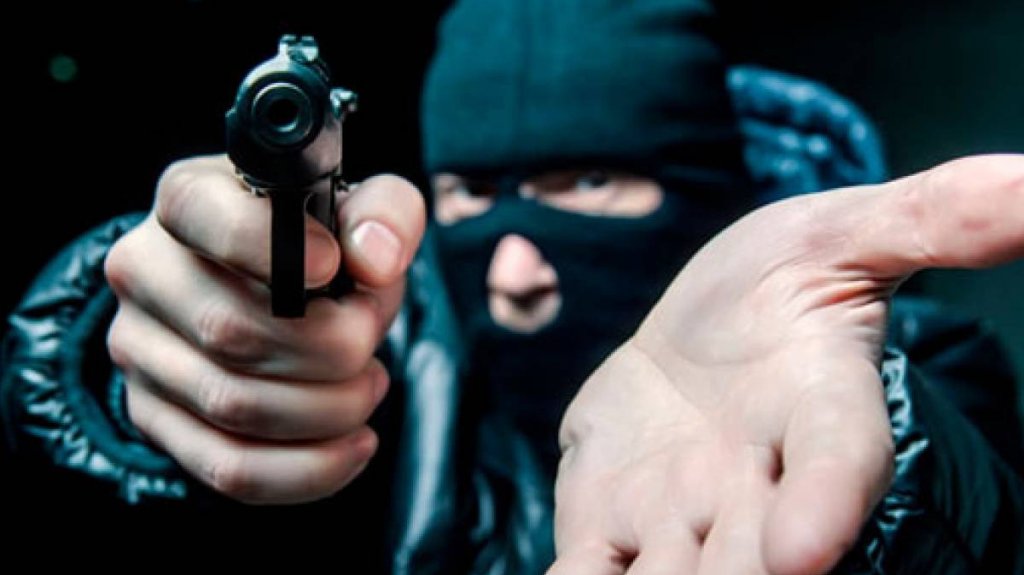  Asaltan a mano armada a un matrimonio en Hatillo 