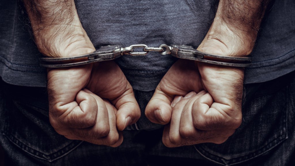 Arrestan a sujeto que se llev&oacute; a Texas a sus dos hijas menores de edad 