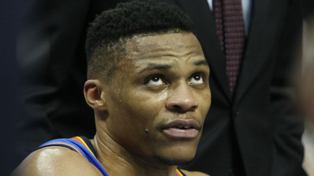  Triple-doble de Westbrook acaba con la racha ganadora de Raptors 