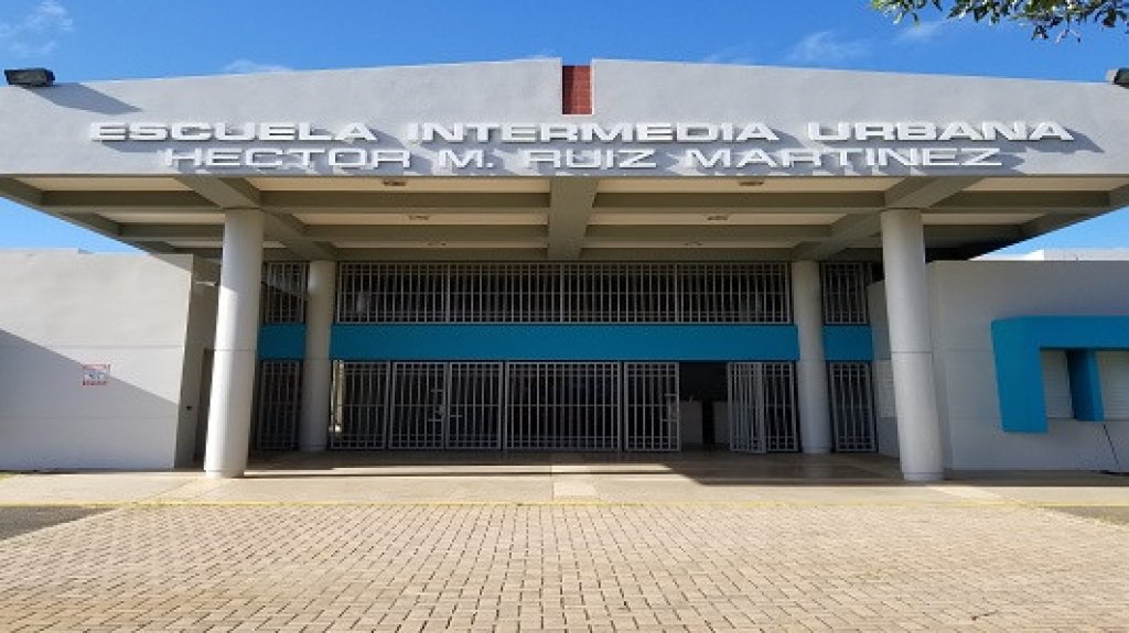  Roban computadoras de escuela de Barceloneta 