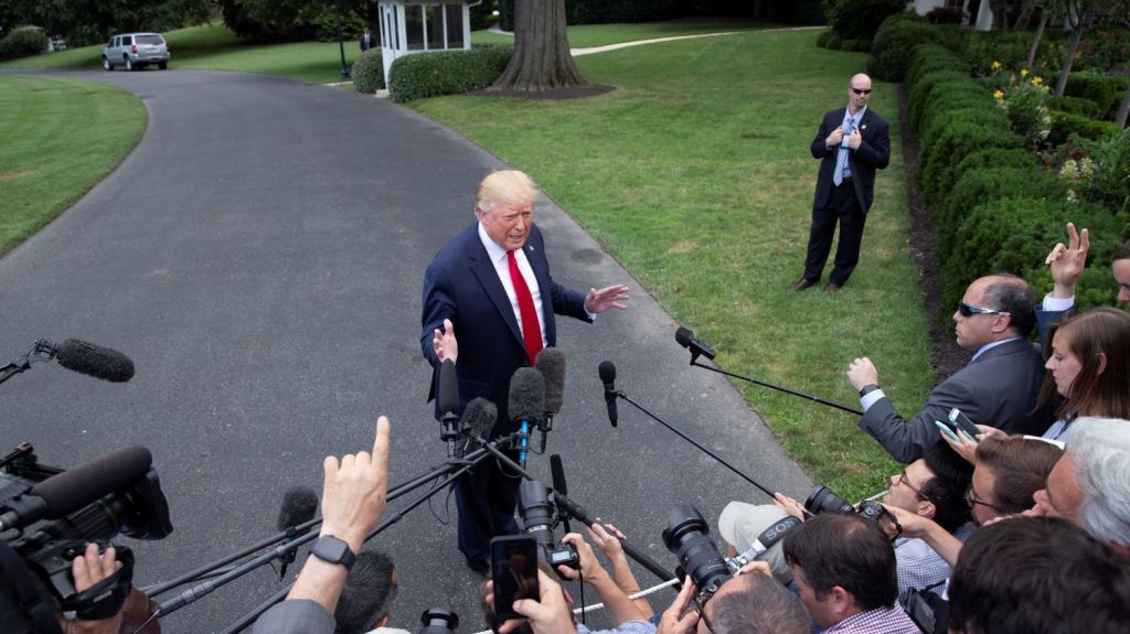  Congreso aprueba bloquear el poder de Trump para vender armas a Arabia Saud&iacute; 