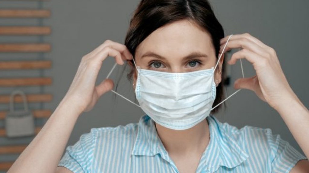  Nueva orden ejecutiva flexibilizando uso de mascarillas contradice advertencia que mantiene OMS 