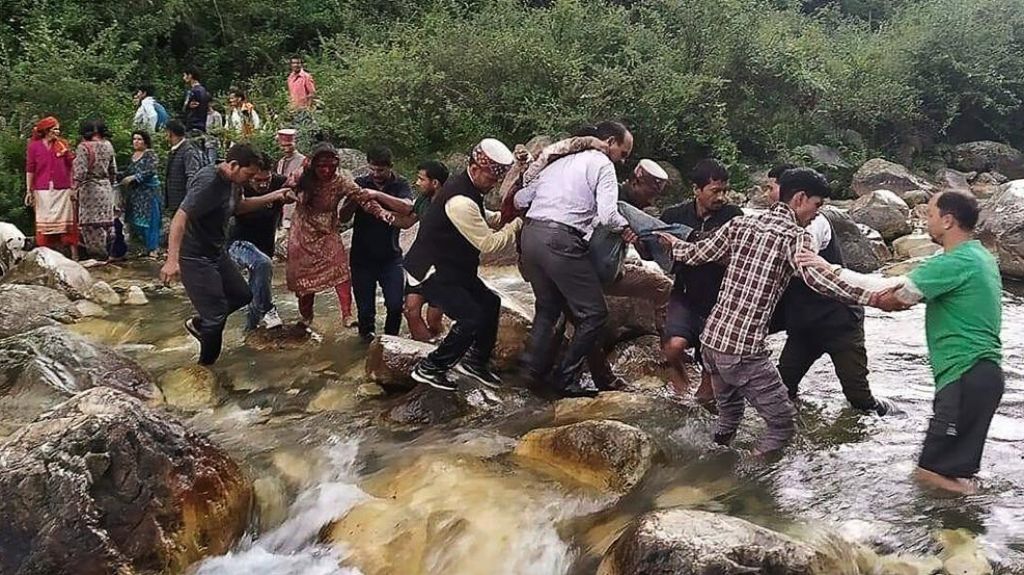  Vea video: Al menos 44 muertos en un accidente de autob&uacute;s en la India 