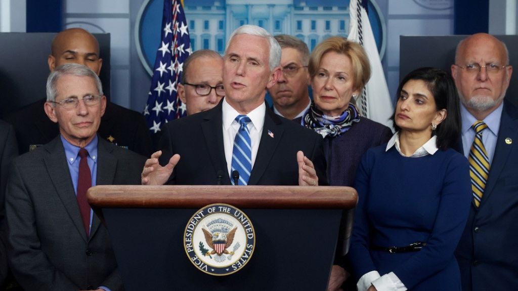  Mike Pence pronostica que a EE.UU. le esperan miles de nuevos casos de coronavirus 
