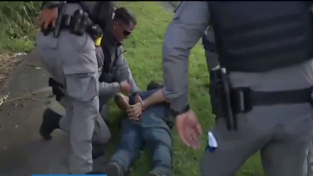 Video del momento en que arrestan sospecho de la masacre en Caguas 