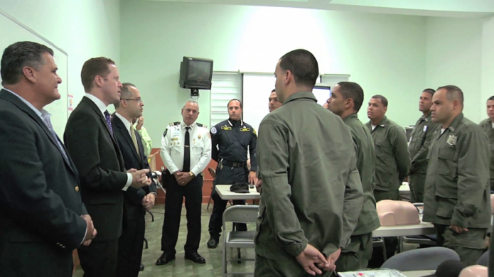 RECONOCEN LABOR DE LOS OFICIALES CORRECCIONALES