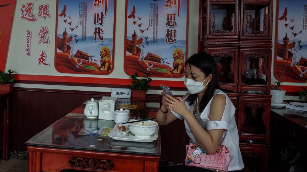  China se mantiene en niveles m&iacute;nimos de contagio con 1 nuevo caso y 0 muertos 