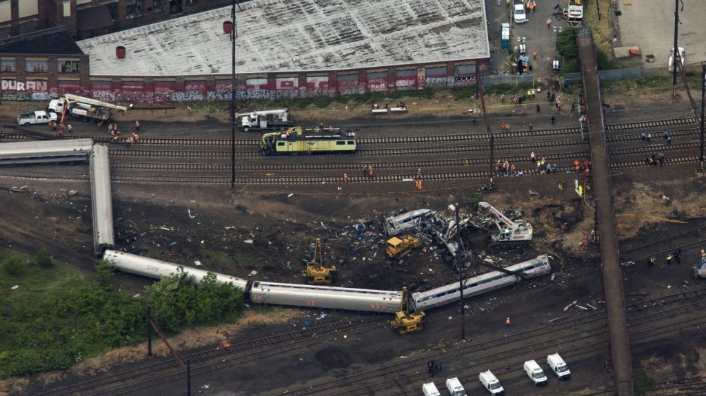  Al menos dos heridos al descarrilarse un tren en el estado de Nueva York 