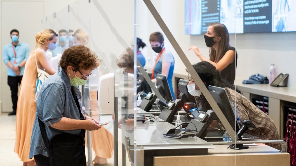  EE.UU. supera los 180.500 muertos y 5,86 millones de casos de COVID-19 