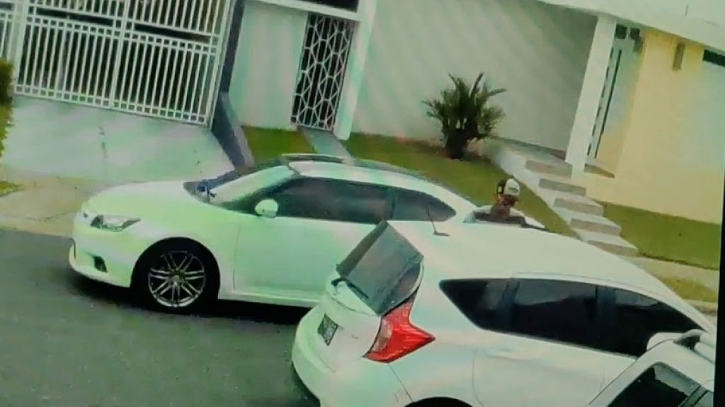  Vea video: Buscan sujeto que fue captado en camara, por robos en zona de Bayam&oacute;n 