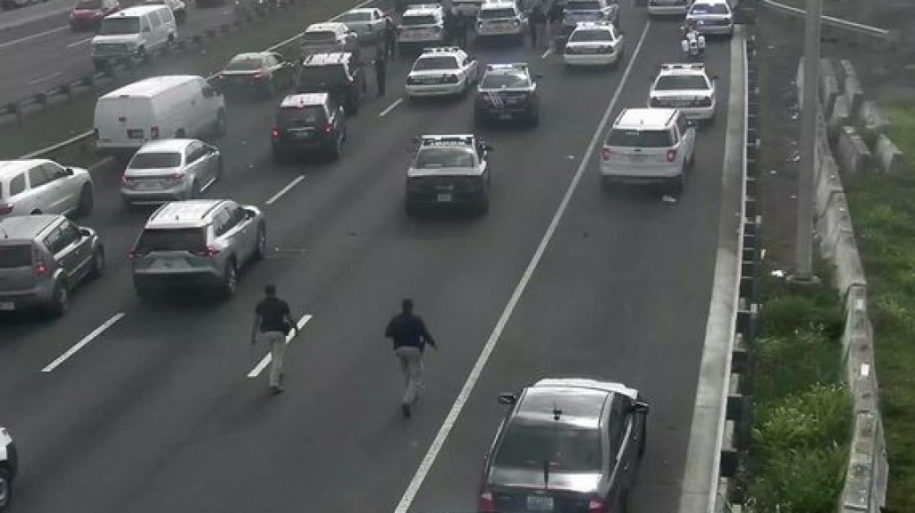  Fotos: Tap&oacute;n en la Baldorioty por persecuci&oacute;n desde R&iacute;o Grande 