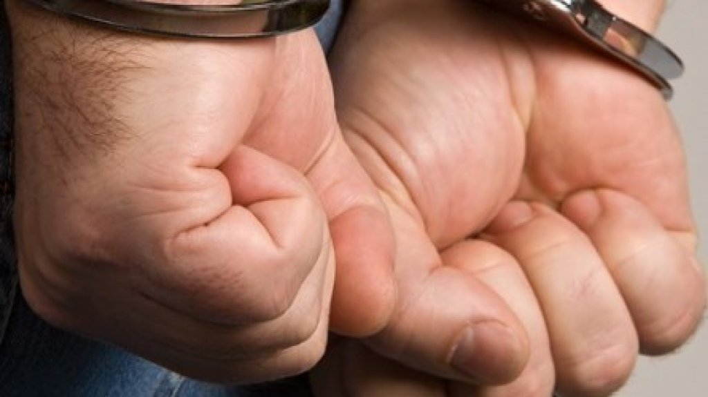  Lleg&oacute; a un Airbnb en Aguada encontr&oacute; a su ex con otro, termin&oacute; arrestado el y el otro 