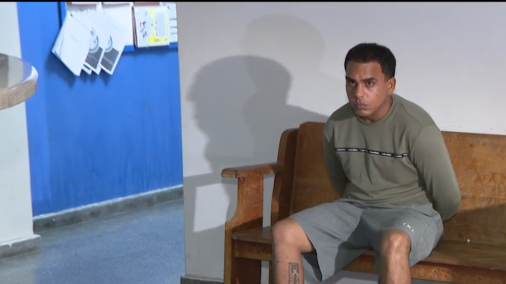  Video: Arrestan a empleado de Juncos que alegadamente es un &ldquo;traqueteo&rdquo; en el narcotr&aacute;fico 