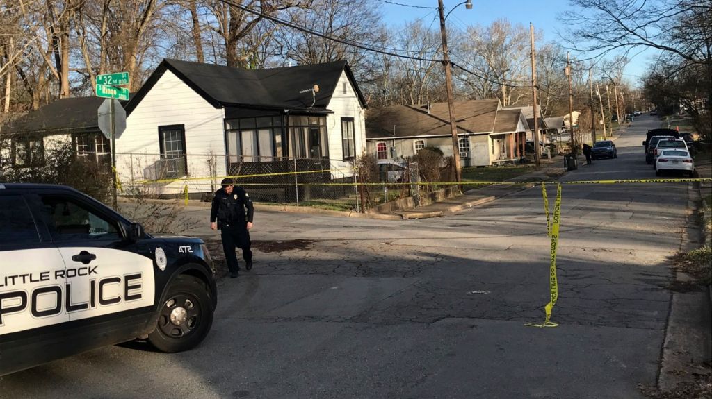  Tiroteo en Arkansas deja 2 muertos y un ni&ntilde;o herido 