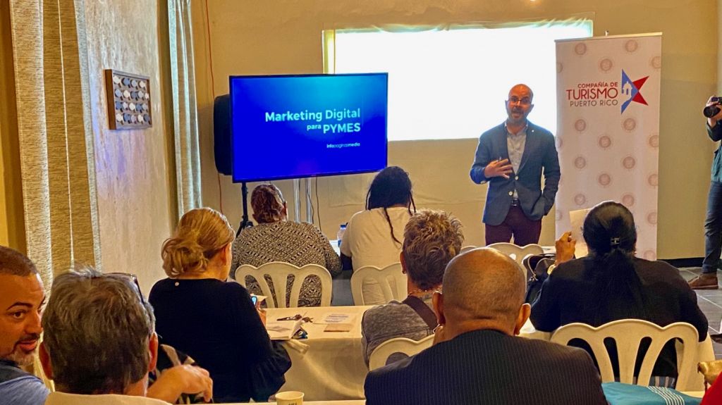  Due&ntilde;os de los Kioskos de Luquillo se adiestran en mercadeo en Redes Sociales 