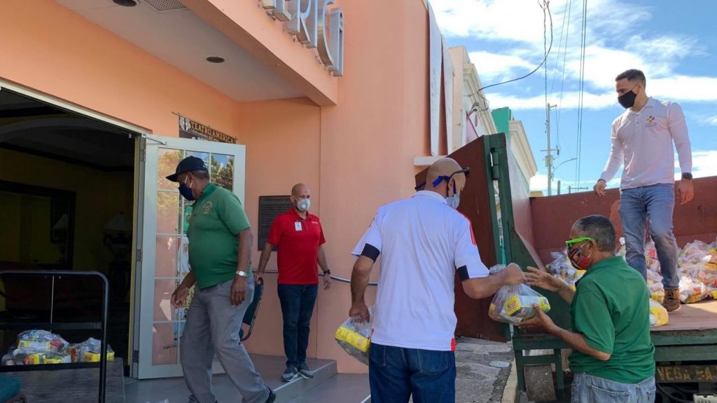  Distribuyen m&aacute;s de 20,000 unidades de &lsquo;la comprita puertorrique&ntilde;a&rsquo; en todas las comunidades de Vega Baja 
