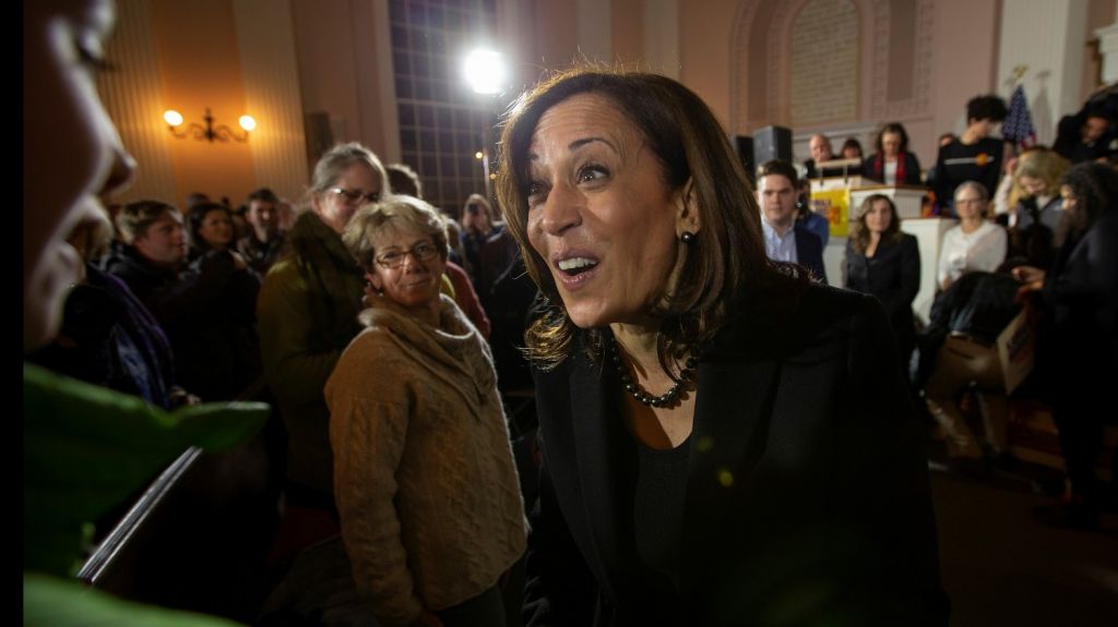  La senadora Kamala Harris propone legalizar la marihuana a nivel federal 