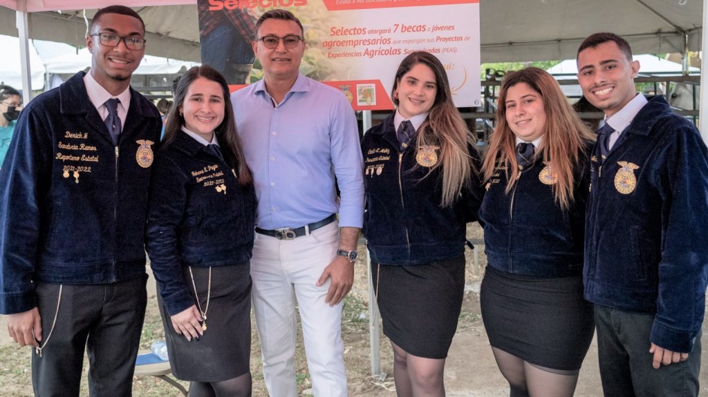 Selectos otorgará becas a jóvenes agroempresarios 