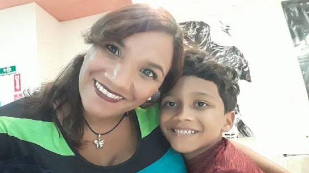  Conmueve al país situación de una médica atropellada por un vehículo tras salir despavorida al recibir el cuerpo sin vida de su hijo en un hospital donde labora 