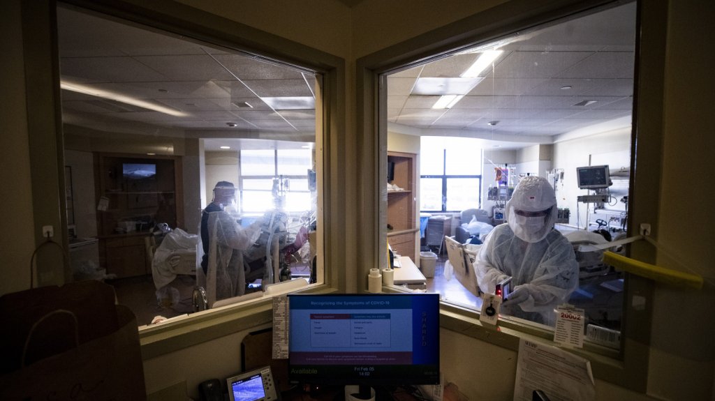  Estados Unidos acumula 599.161 muertos y 33.437.913 contagios por covid-19 