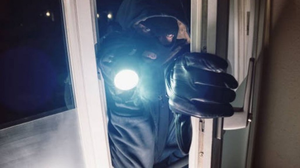  Escalan negocio en San Juan y se llevan 190 d&oacute;lares en efectivo 