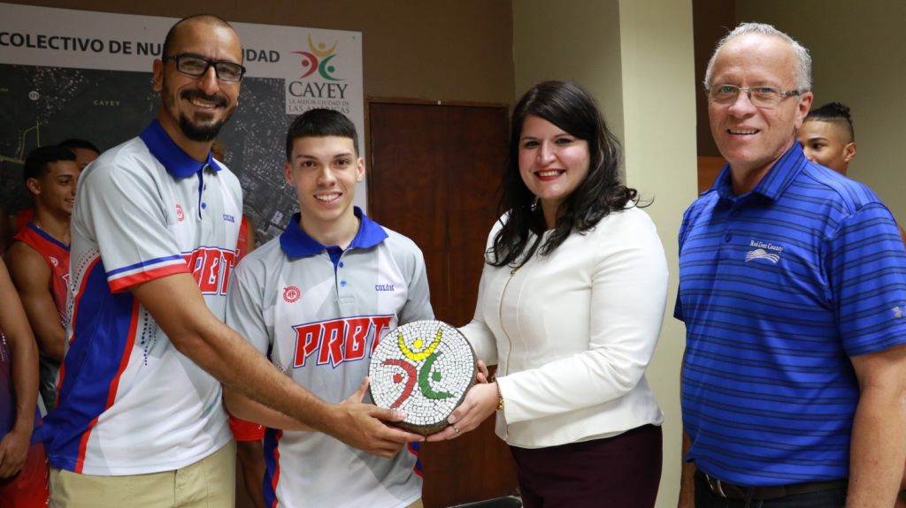  Baloncelistas cayeyanos participan en importante torneo en Orlando 