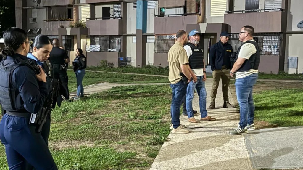  Video: Se tiran los guardias en caser&iacute;o de Bayam&oacute;n 