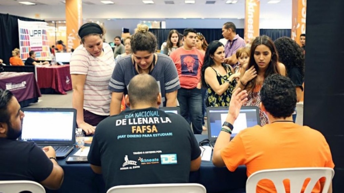 AyudarÃ¡n a estudiantes de grado 12 en toda isla a solicitar becas para estudios postsecundarios