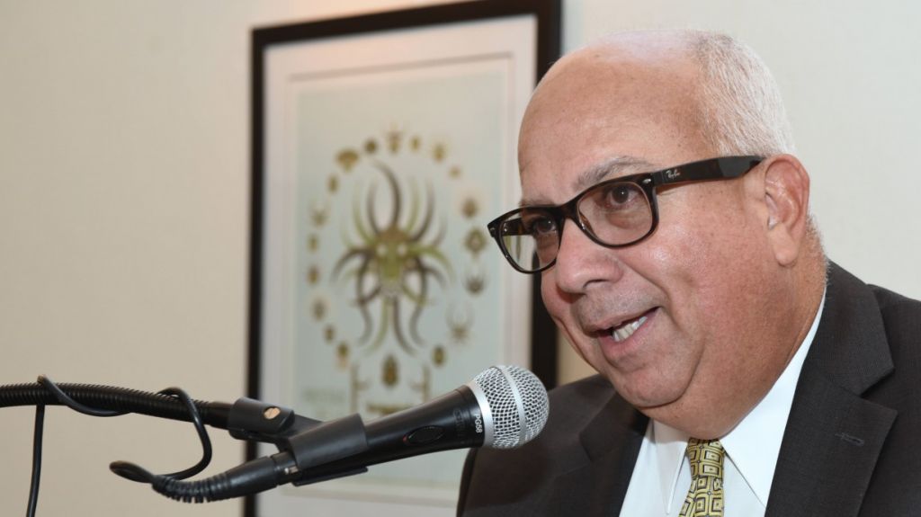  Ponen en tela de juicio supuestos ahorros consolidaci&oacute;n de Turismo 