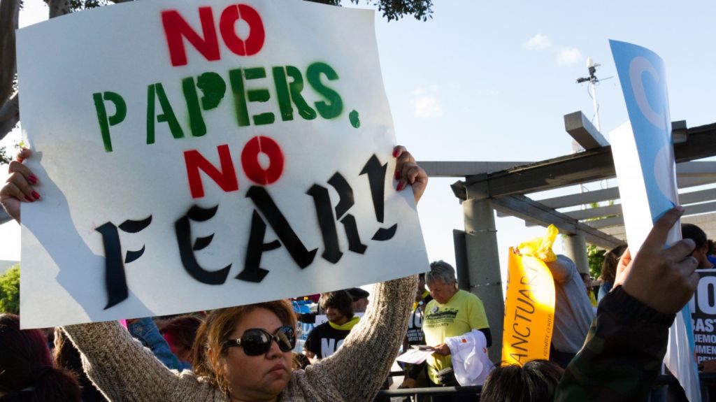  Juez autoriza a ciudad californiana a ignorar Ley Santuario 