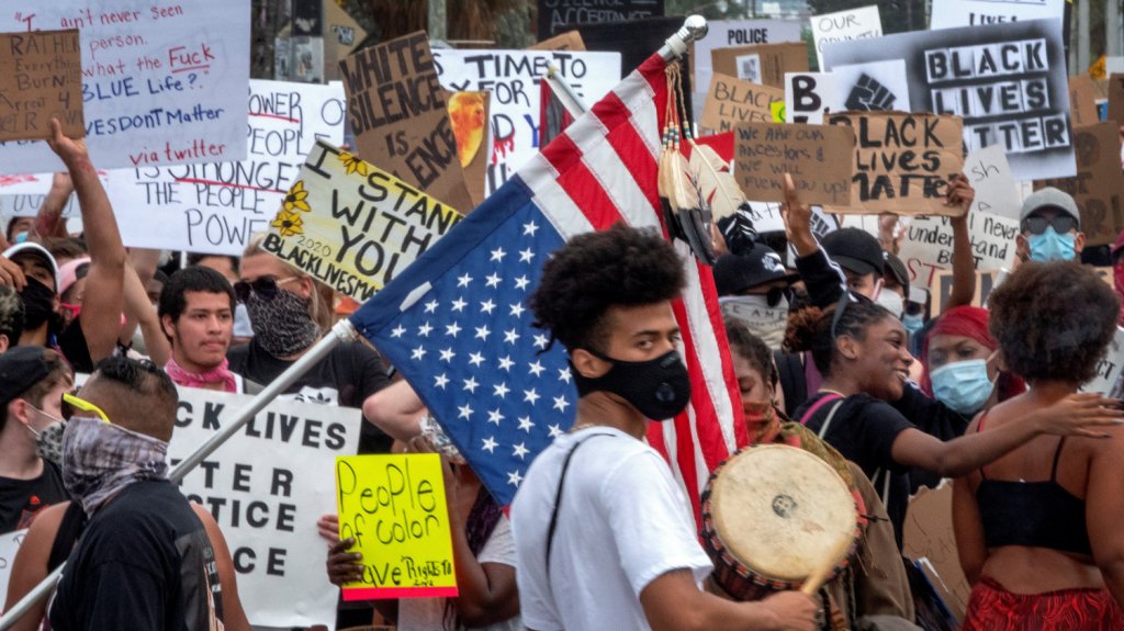  Protestan en Florida por no ser acusados polic&iacute;as que mataron afroamericanos 