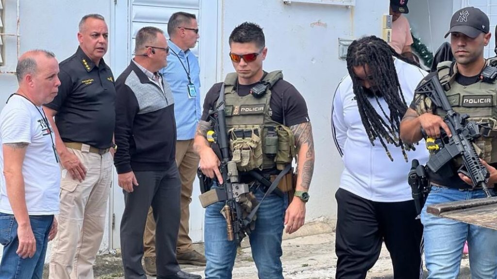  Video: Arrestan a l&iacute;der y miembro de La FARC en Santurce 