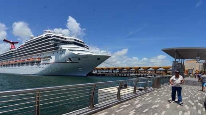 Sugieren ofrecer paquetes para atraer a Puerto Rico a turistas que viajarían a Saint Martin