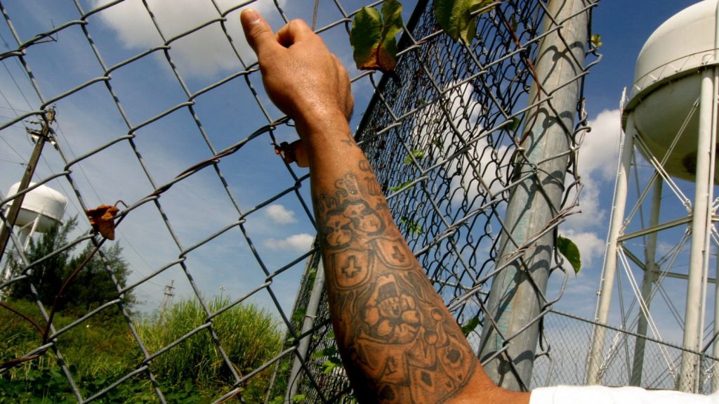  Charbonier critica a la Junta por situaci&oacute;n en c&aacute;rceles 