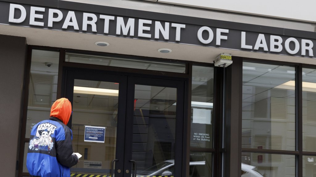  Las solicitudes de desempleo en EEUU bajan de un milll&oacute;n la semana pasada 