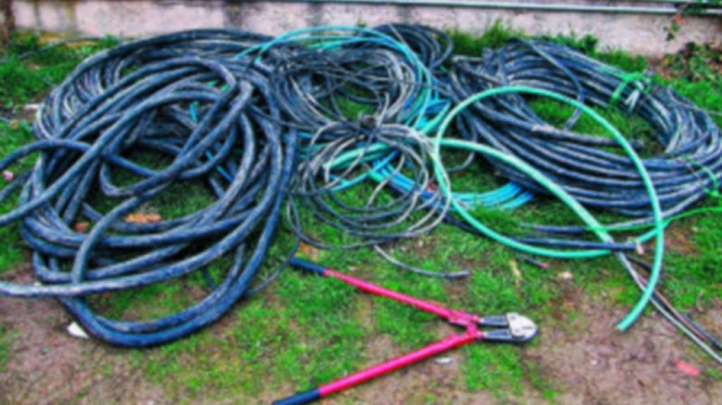  Roban cable telef&oacute;nico valorado en m&aacute;s de 12 mil d&oacute;lares en Luquillo 