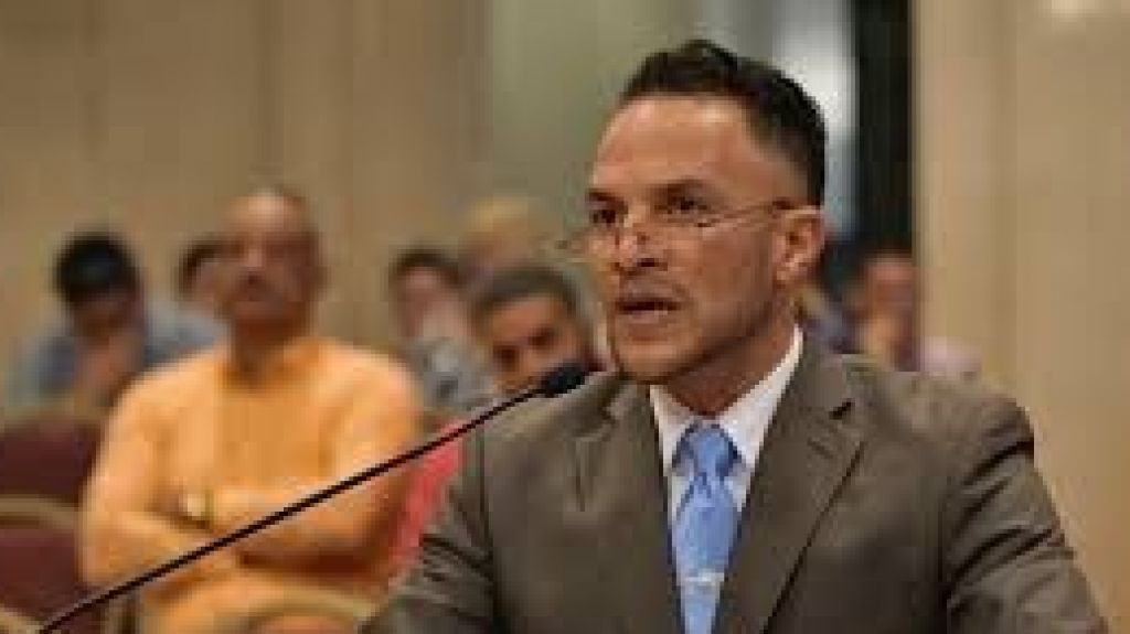  Legislatura Municipal de Vieques le cuelga el presupuesto al alcalde V&iacute;ctor Emeric Catarineau 