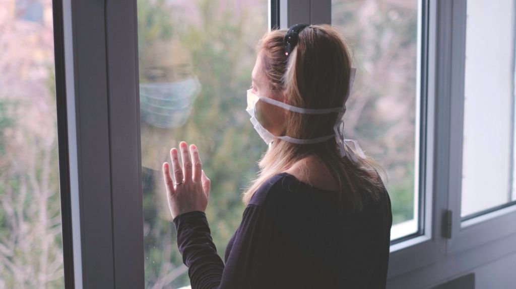  M&aacute;s de medio millar de polic&iacute;as en aislamiento, al igual que 160 pasajeros que llegaron al aeropuerto internacional Luis Mu&ntilde;oz Mar&iacute;n 