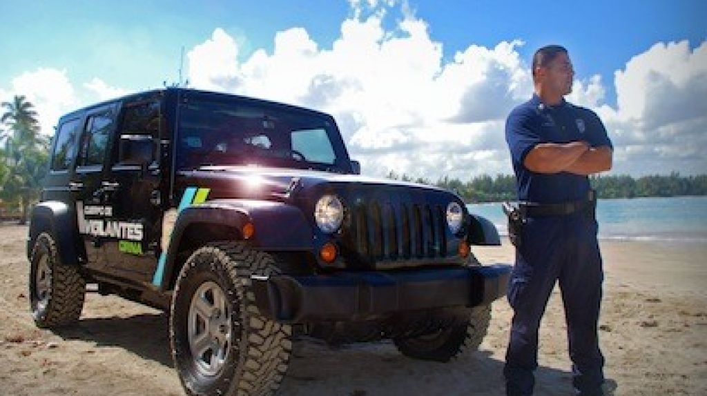  Gobernador anuncia pago total de horas extra al Cuerpo de Vigilantes 