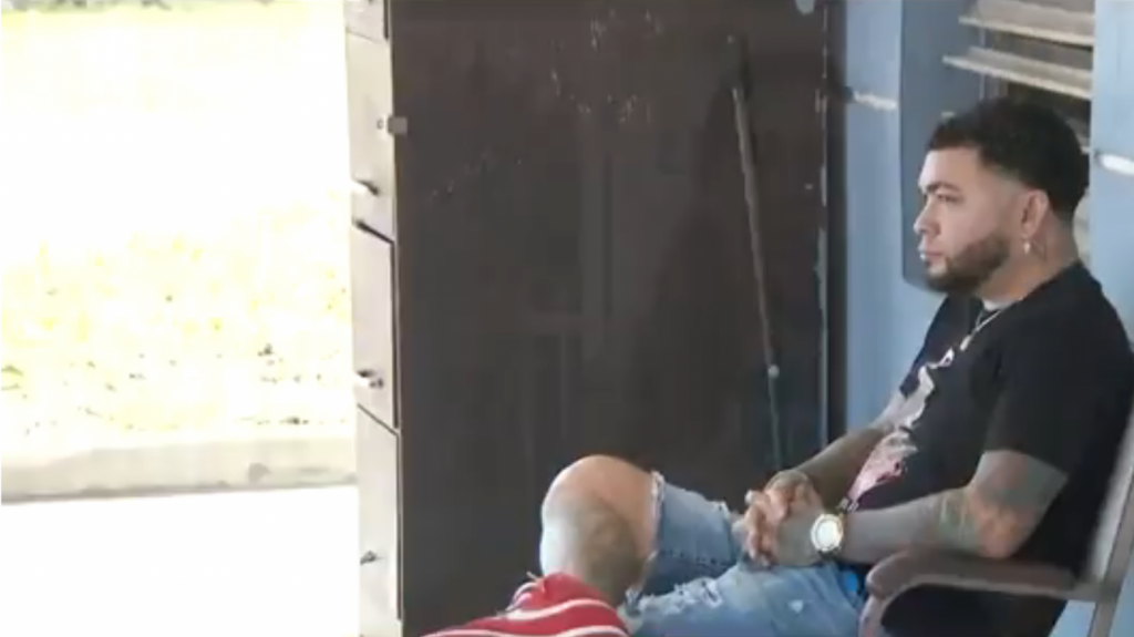  Video: Encontr&oacute; a su mujer con otro en un motel de Aguadilla, la mont&oacute; a la fuerza y se la llev&oacute; 