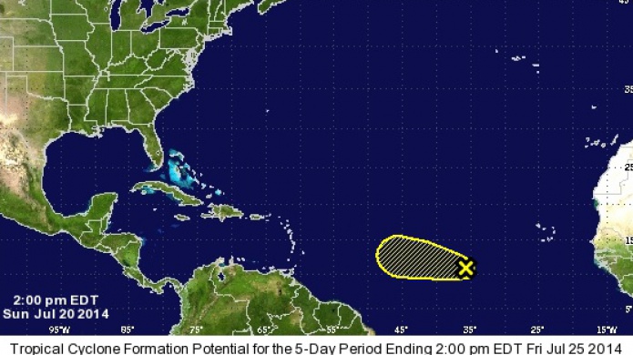 Onda Tropical es observada por el Centro Nacional de Huracanes...
