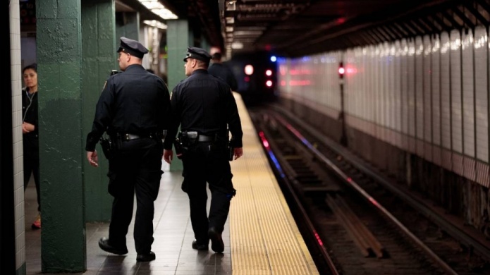 NiÃ±o de 14 aÃ±os muere al caer a vÃ­a del metro en Nueva York