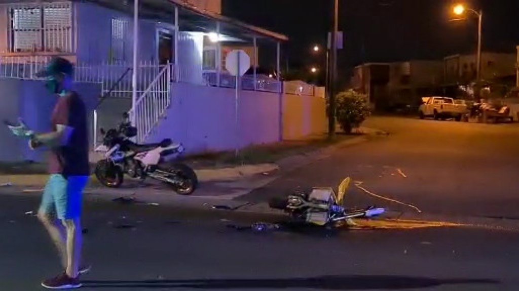  Video: Motociclista choca de frente contra un auto en Bayam&oacute;n 