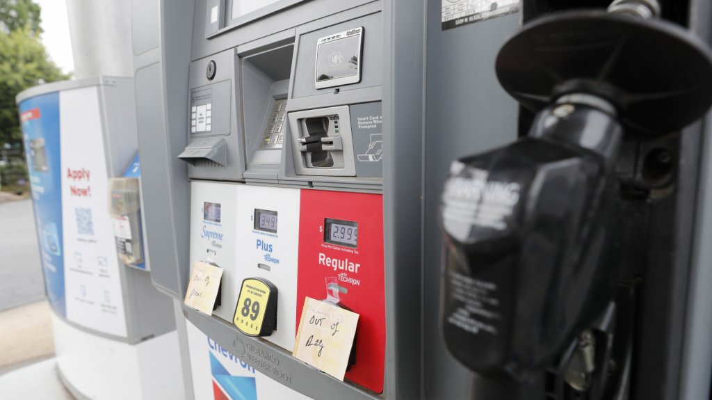  EEUU levanta exigencias medioambientales para asegurar suministro de gasolina 