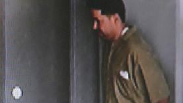 Federales acusan a Mr. Cash de intentar introducir armas en un vuelo comercial