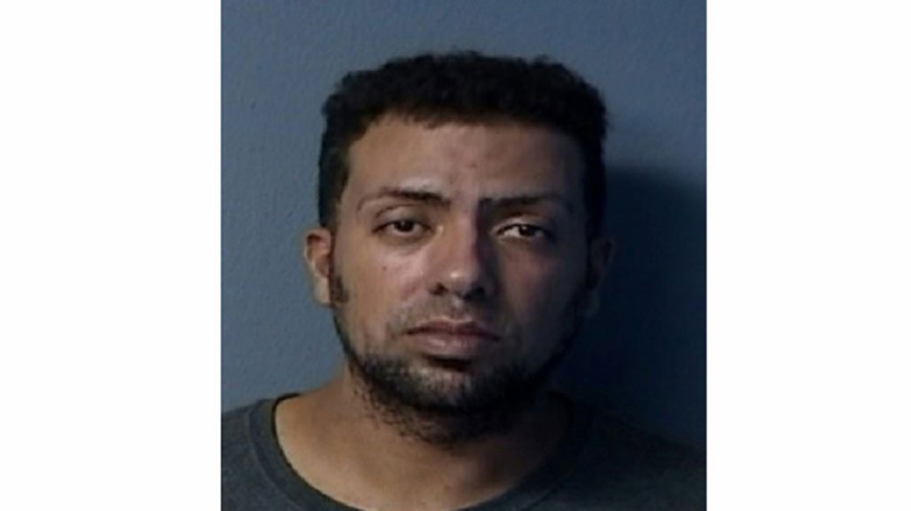  Tenia orden de arresto pendiente lo encontraron en Fajardo y le ocuparon marihuana 